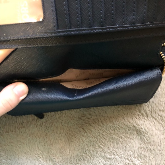 Michael Kors Jet Set Navy Zip Around Wallet